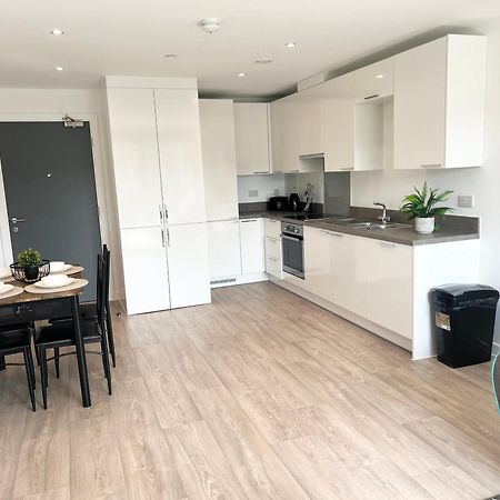 Lovely 2 Bedroom Apartment Manchester Exteriör bild